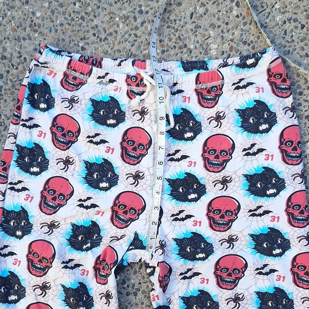 Creepy Co. Presents Beistle Halloween Spooky Skull Cat & Spiderweb Print Pajamas - Picture 12 of 15